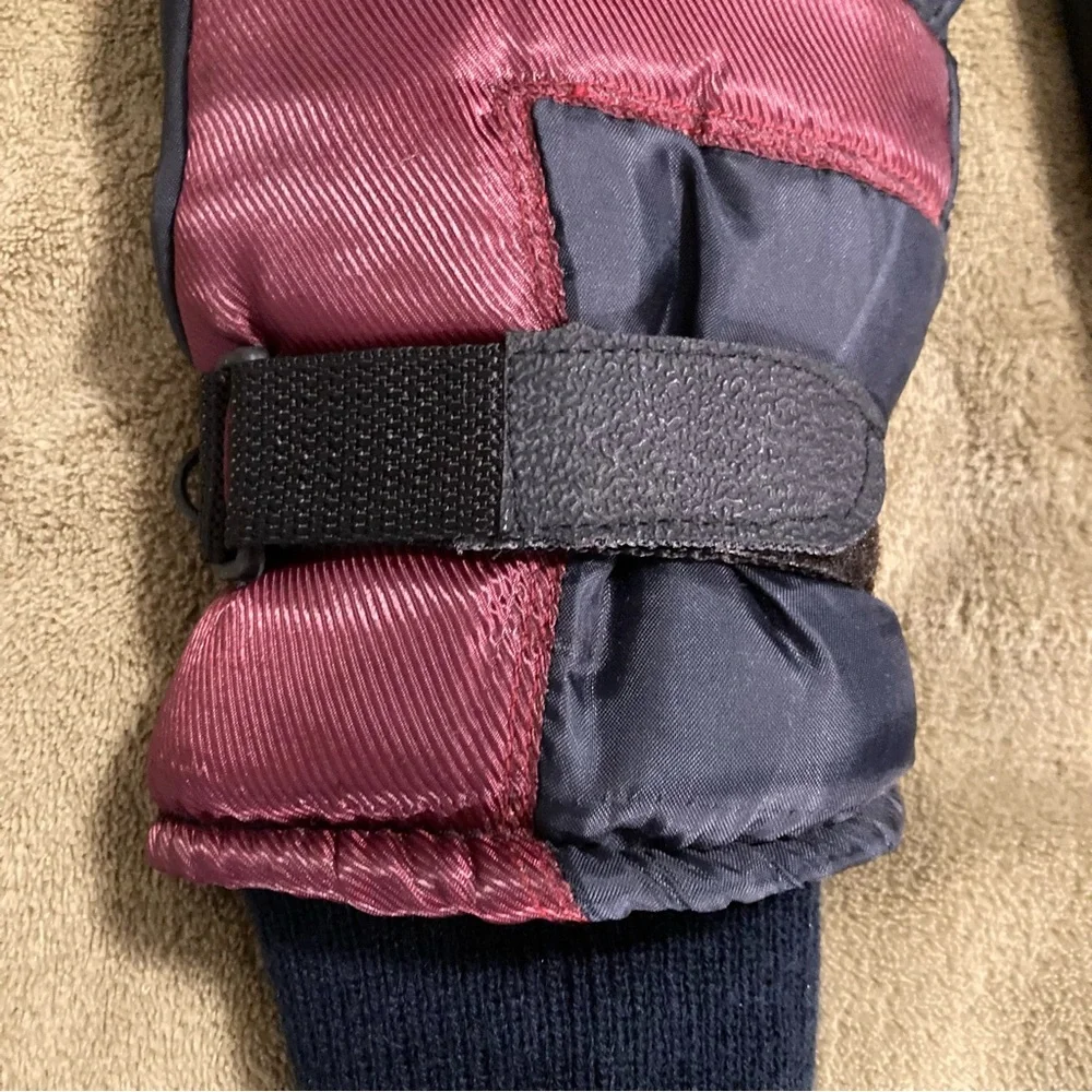 NWOT Vintage Unbranded Nylon Gloves
